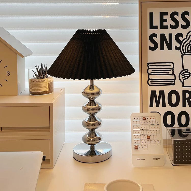 Modern Light Luxury Simple Wrought Iron Pleats 1-Light Table Lamp