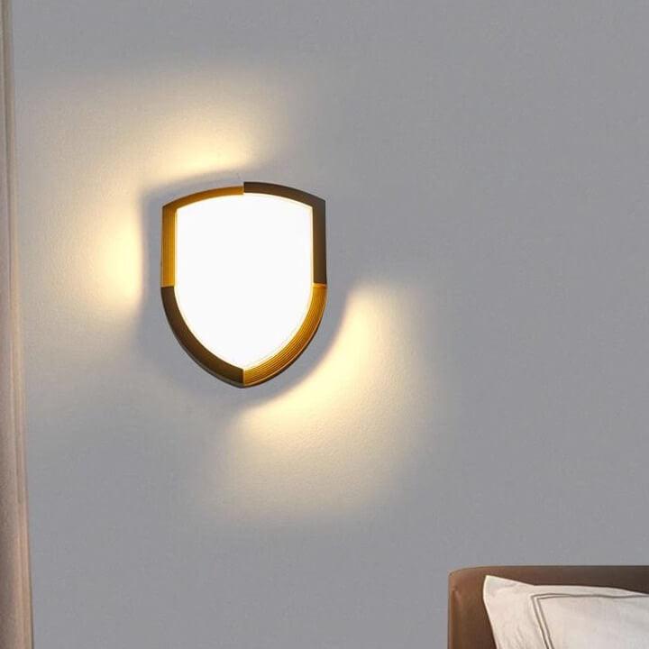 مصباح حائط خارجي مقاوم للماء LED على شكل قلب من الأكريليك الإبداعي على شكل ماسة