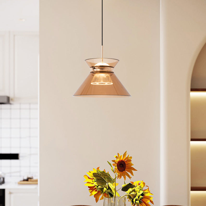 مصباح LED بتصميم الساعة الرملية المدبب المصنوع من الألومنيوم والأكريليك بتصميم بسيط وعصري لوضعه بجانب السرير