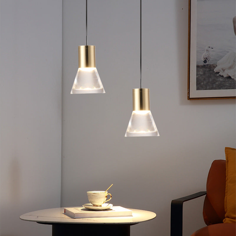 مصباح LED شبه مخروطي معاصر من النحاس والأكريليك لغرفة النوم