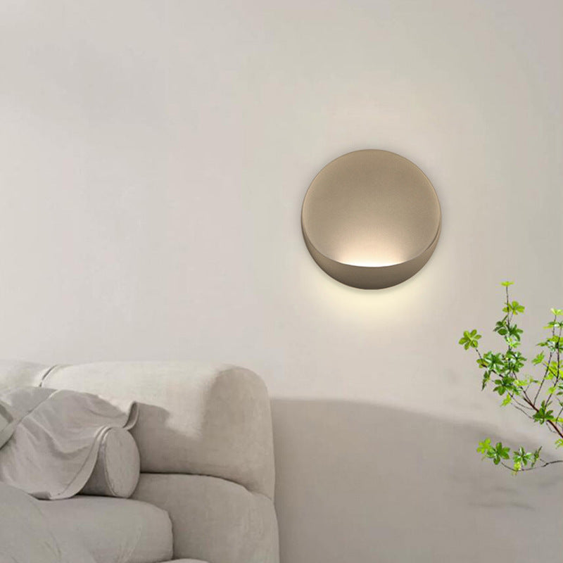 مصباح حائط LED دائري من الألومنيوم بتصميم عصري وبسيط