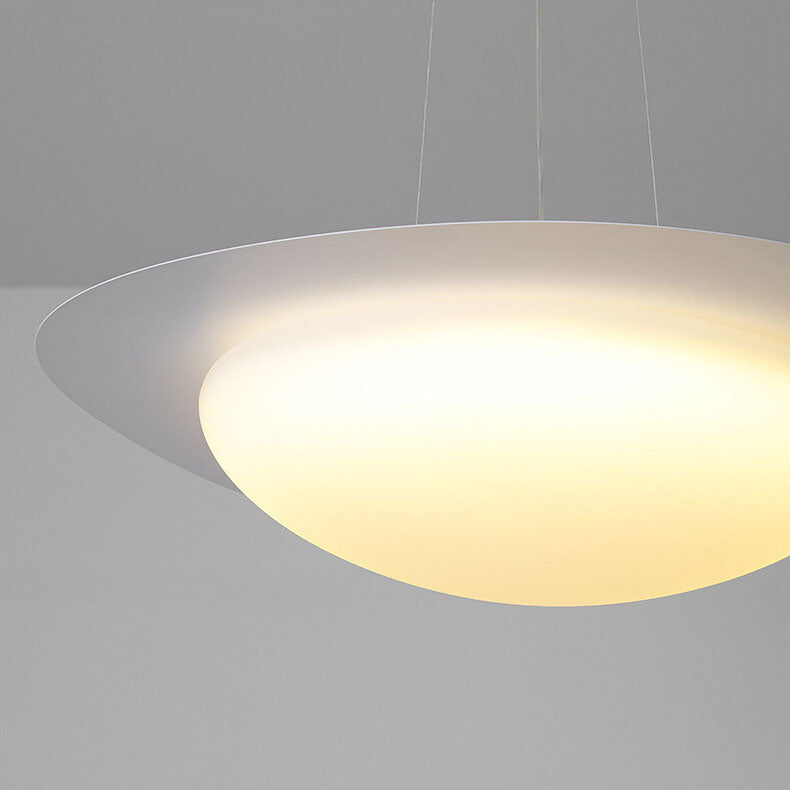 مصباح LED معلق من الحديد الأكريليكي باللون الأبيض بتصميم بسيط على الطراز الاسكندنافي
