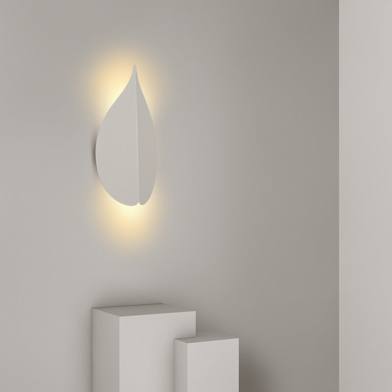 مصباح حائط LED بتصميم أوراق الشجر الألومنيومي المعاصر لغرفة النوم