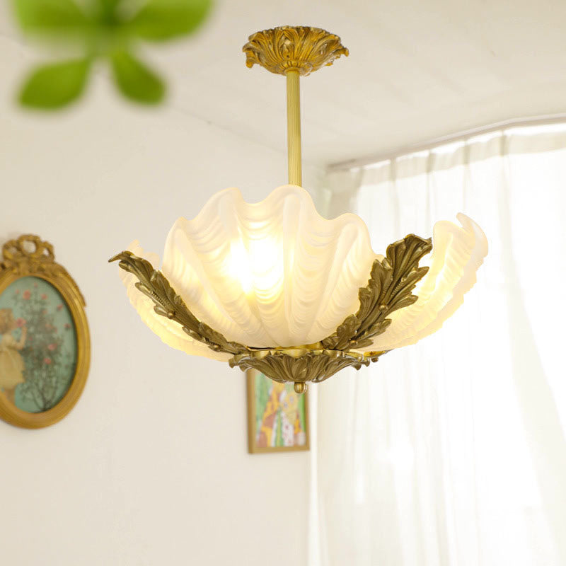 ثريا فرنسية تقليدية من النحاس والزجاج بثلاثة أرباع الضوء لغرفة المعيشة