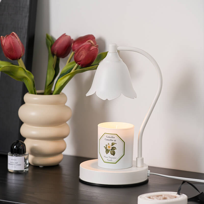 Vintage White Petal Hardware 1-Light Melting Wax Table Lamp