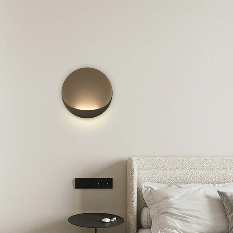 مصباح حائط LED دائري من الألومنيوم بتصميم عصري وبسيط