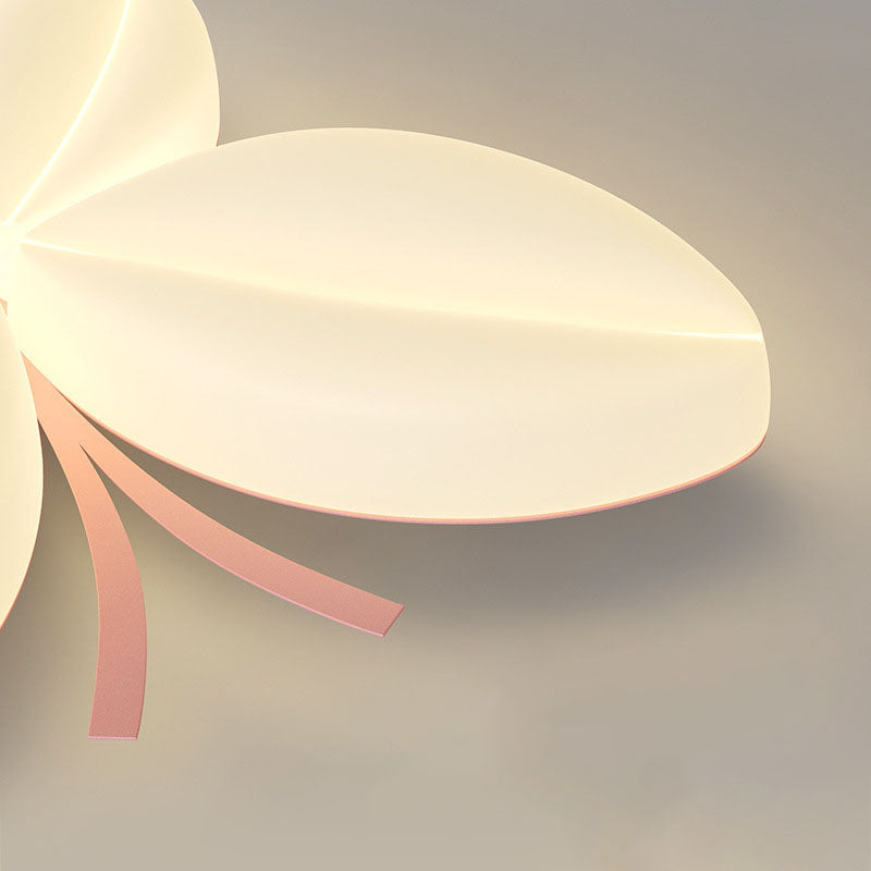 مصباح سقف LED من الحديد PE بتصميم فراشة عصري لغرفة النوم