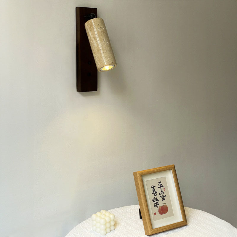 مصباح حائطي ياباني تقليدي أسطواني مستطيل الشكل مصنوع من الخشب الصلب والحديد الأصفر والترافرتين، مزود بإضاءة واحدة لغرفة النوم