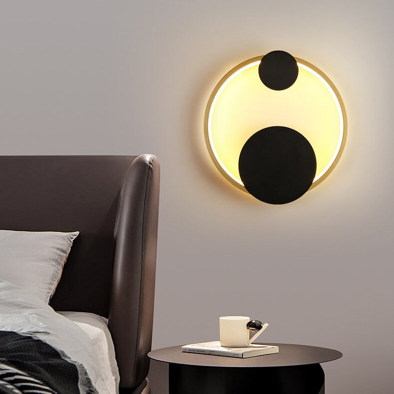 مصباح حائط LED دائري بيضاوي الشكل بتصميم عصري بسيط