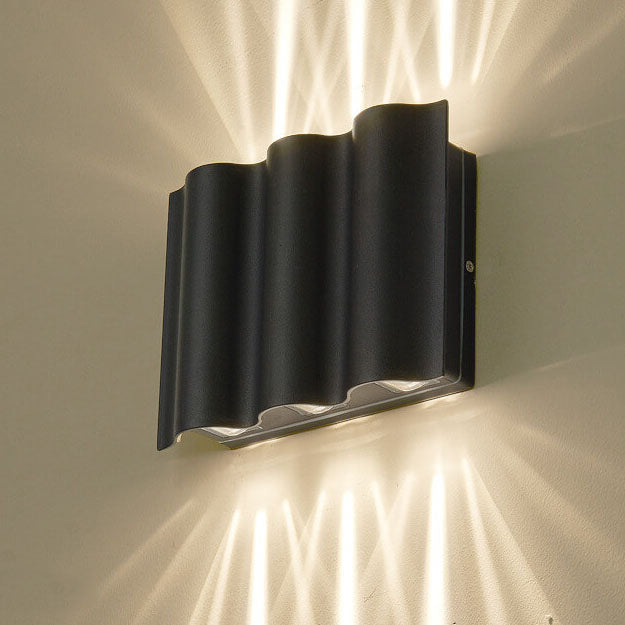 Modern Wave Aluminum Waterproof LED Outdoor Wall Sconce Lamp