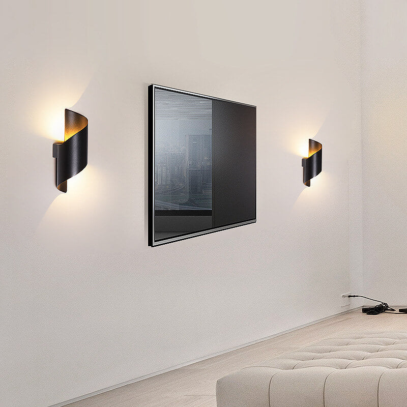 Modern Creative Bending Aluminum Outdoor Indoor Waterproof LED Wall Sconce Lamp