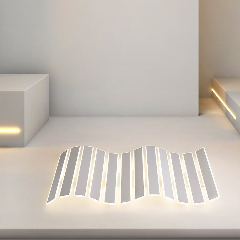 現代的なシンプルさを演出するアクリル製ストライプ模様の魚の骨型LEDフラッシュマウントシーリングライト(リビングルーム用)