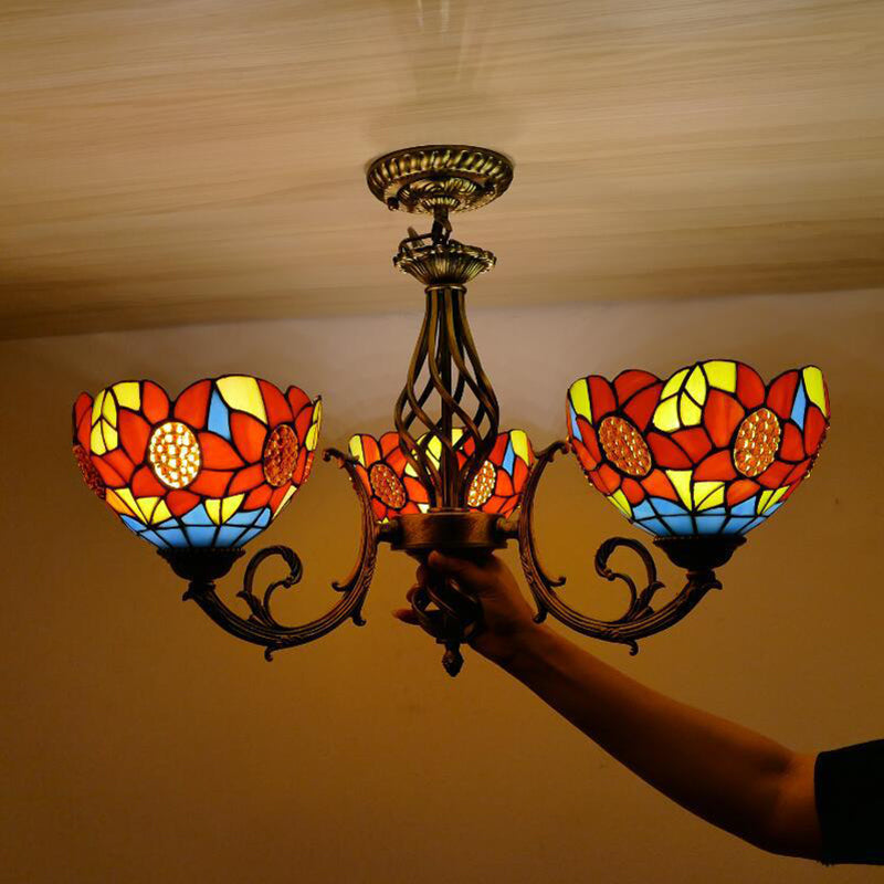 ثريا تيفاني التقليدية نصف دائرية منحنية من الحديد والزجاج بثلاثة مصابيح لغرفة المعيشة