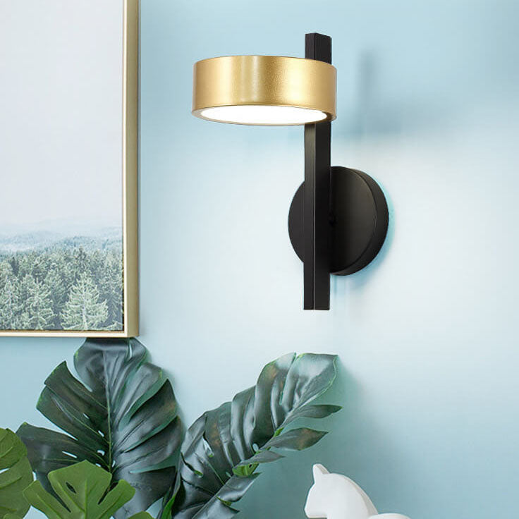 مصباح حائط LED فاخر من Nordic Light باللون الأسود الذهبي مع رأس دائري من الحديد