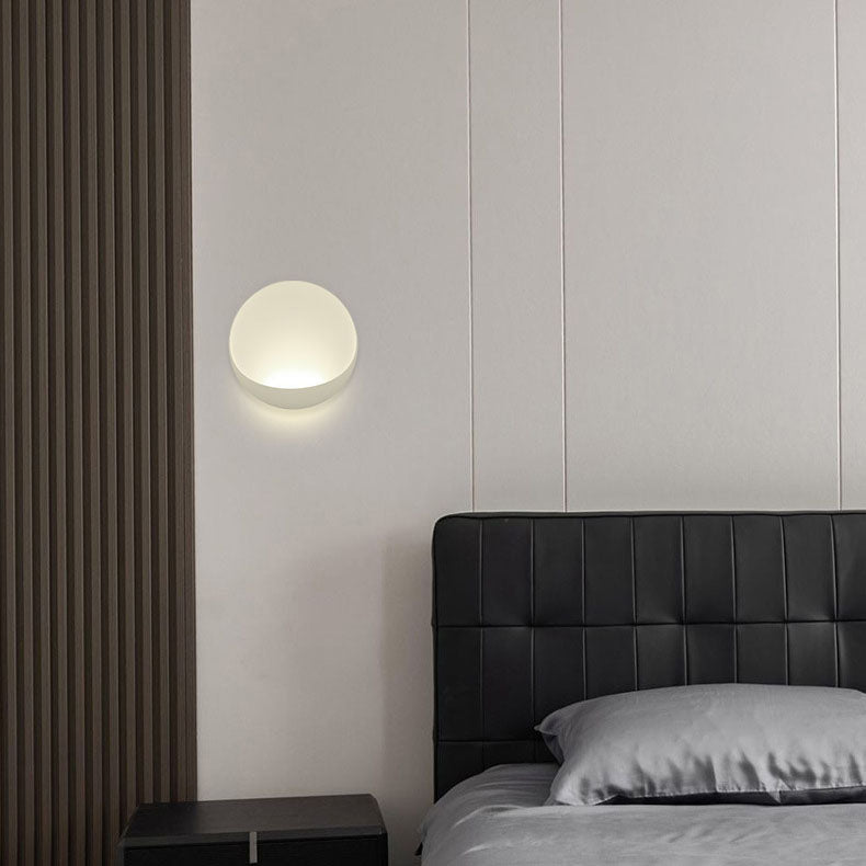مصباح حائط LED دائري من الألومنيوم بتصميم عصري وبسيط