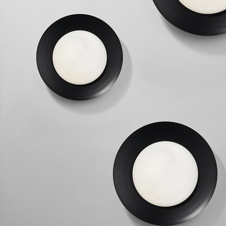 مصباح سقف LED دائري من النحاس والزجاج بتصميم عصري بسيط لغرفة النوم