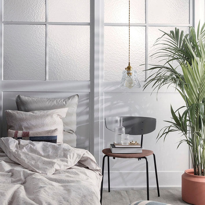 مصباح معلق من النحاس على شكل زهرة شوك زجاجية عتيقة مزود بمصباح واحد