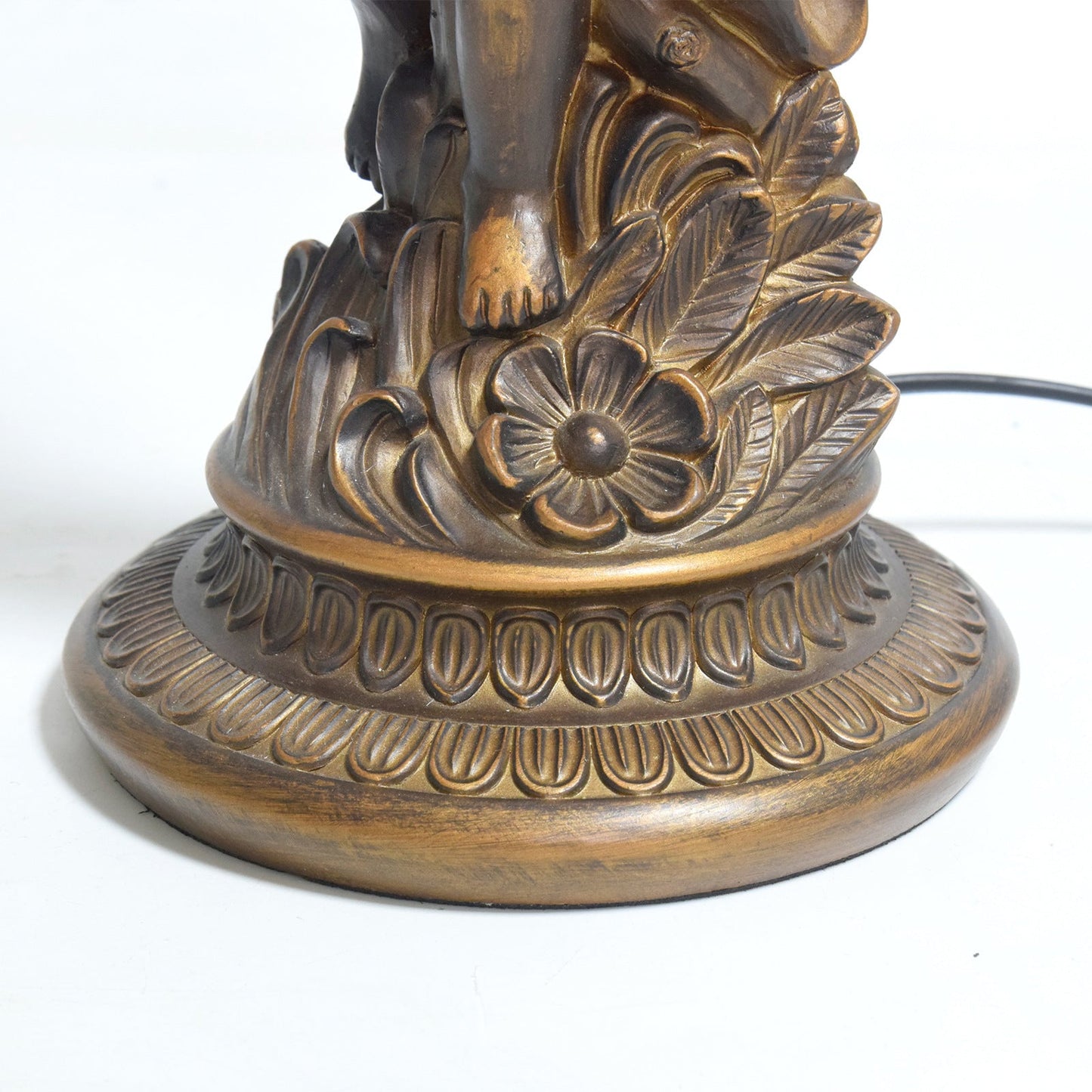 Traditional Vintage Resin Glass Diamond Boy 1-Light Table Lamp For Living Room