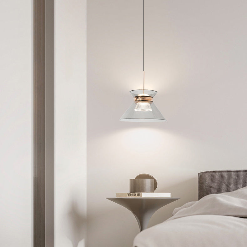 مصباح LED بتصميم الساعة الرملية المدبب المصنوع من الألومنيوم والأكريليك بتصميم بسيط وعصري لوضعه بجانب السرير