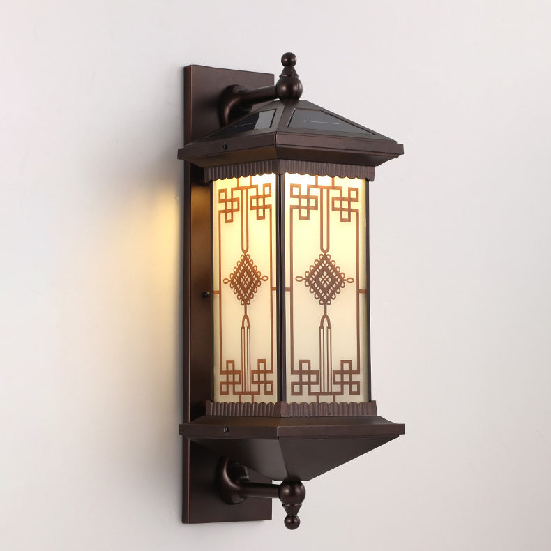 Traditional Chinese Aluminum Square Chinese Knot Pattern LED Waterproof Solar Wall Sconce Lamp For Outdoor Patio