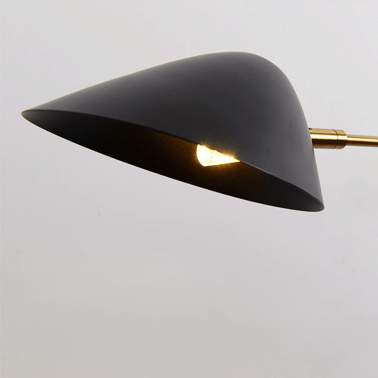 مصباح حائطي فاخر من Nordic Light مصنوع من الحديد المطلي بالكهرباء، ذراع طويل، نصف ضوء