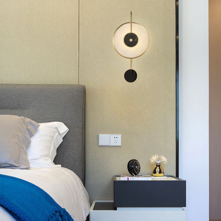 مصباح حائط LED بتصميم عصري بسيط على شكل دوائر متحدة المركز وقرص رخامي من الحديد والنحاس لغرفة المعيشة