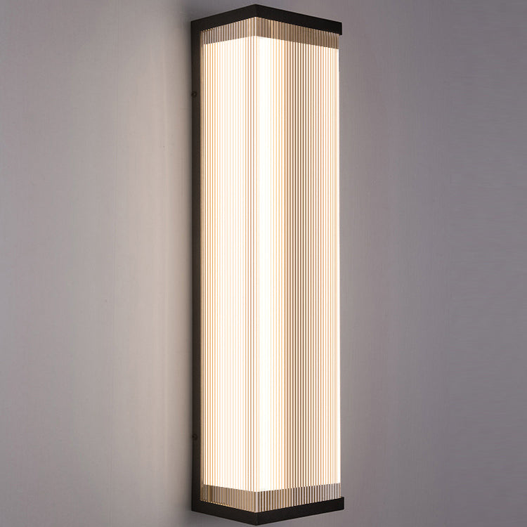 مصباح حائط خارجي LED مستطيل الشكل مصنوع من الفولاذ المقاوم للصدأ والأكريليك بتصميم عصري بسيط ومقاوم للماء للفناء الخارجي