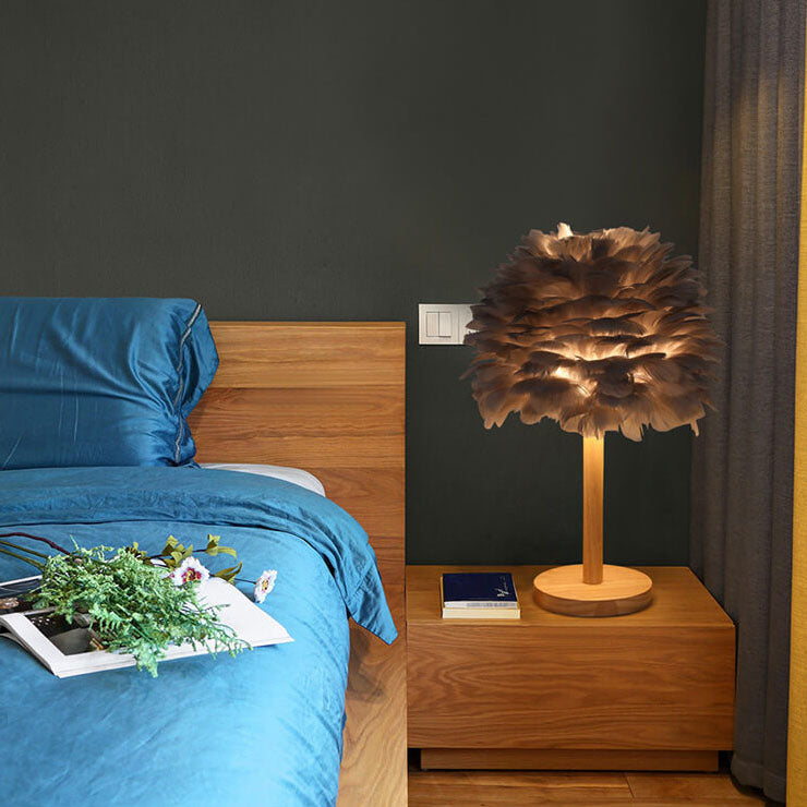 Modern Creative Feather Decorative Solid Wood 1-Light Table Lamp