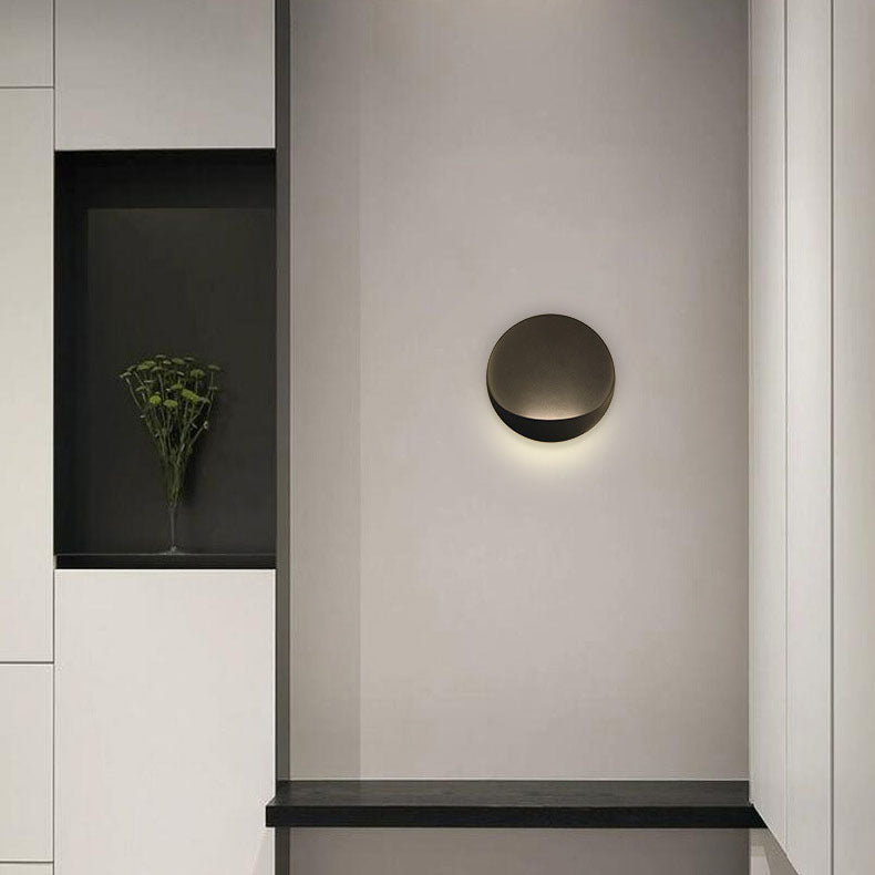 مصباح حائط LED دائري من الألومنيوم بتصميم عصري وبسيط