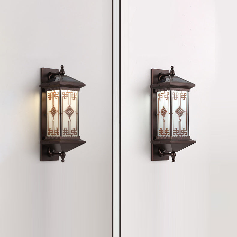 Traditional Chinese Aluminum Square Chinese Knot Pattern LED Waterproof Solar Wall Sconce Lamp For Outdoor Patio