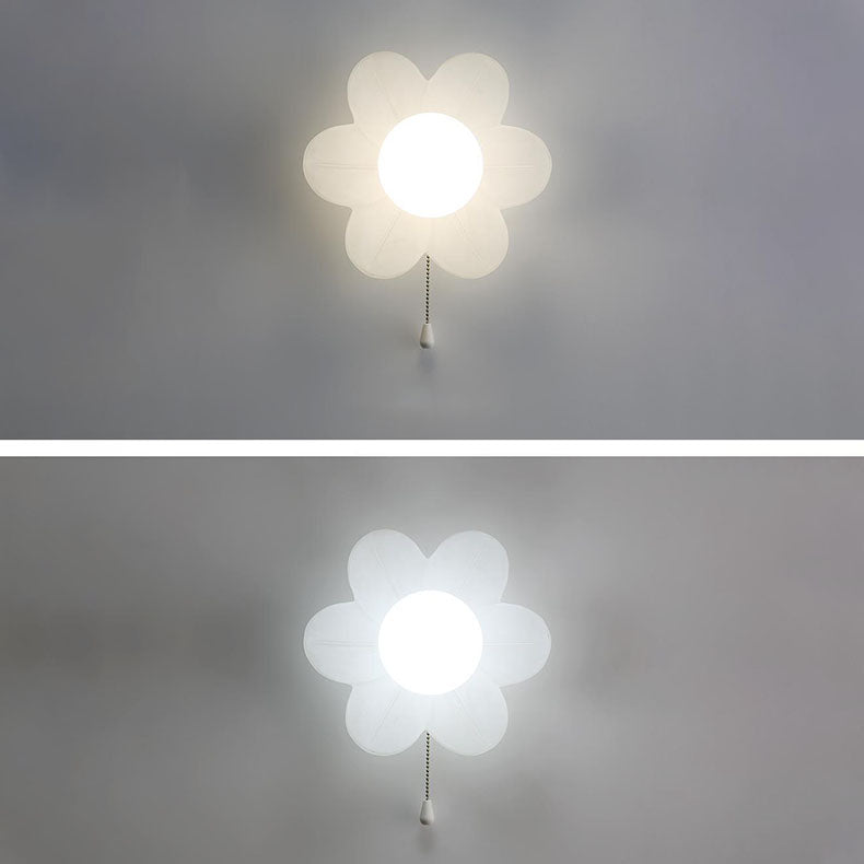 مصباح حائط LED بتصميم زهرة كريمية بسيط وحديث لغرفة النوم