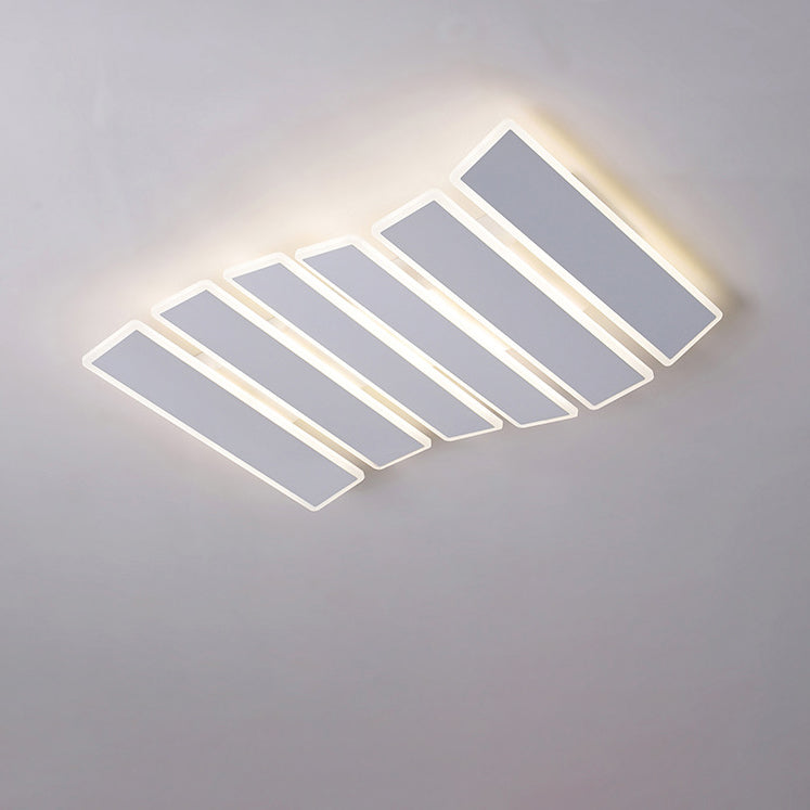 現代的なシンプルさを演出するアクリル製ストライプ模様の魚の骨型LEDフラッシュマウントシーリングライト(リビングルーム用)