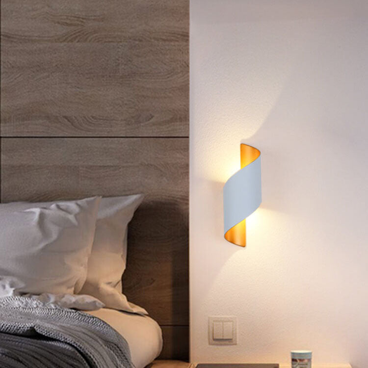 Modern Creative Bending Aluminum Outdoor Indoor Waterproof LED Wall Sconce Lamp