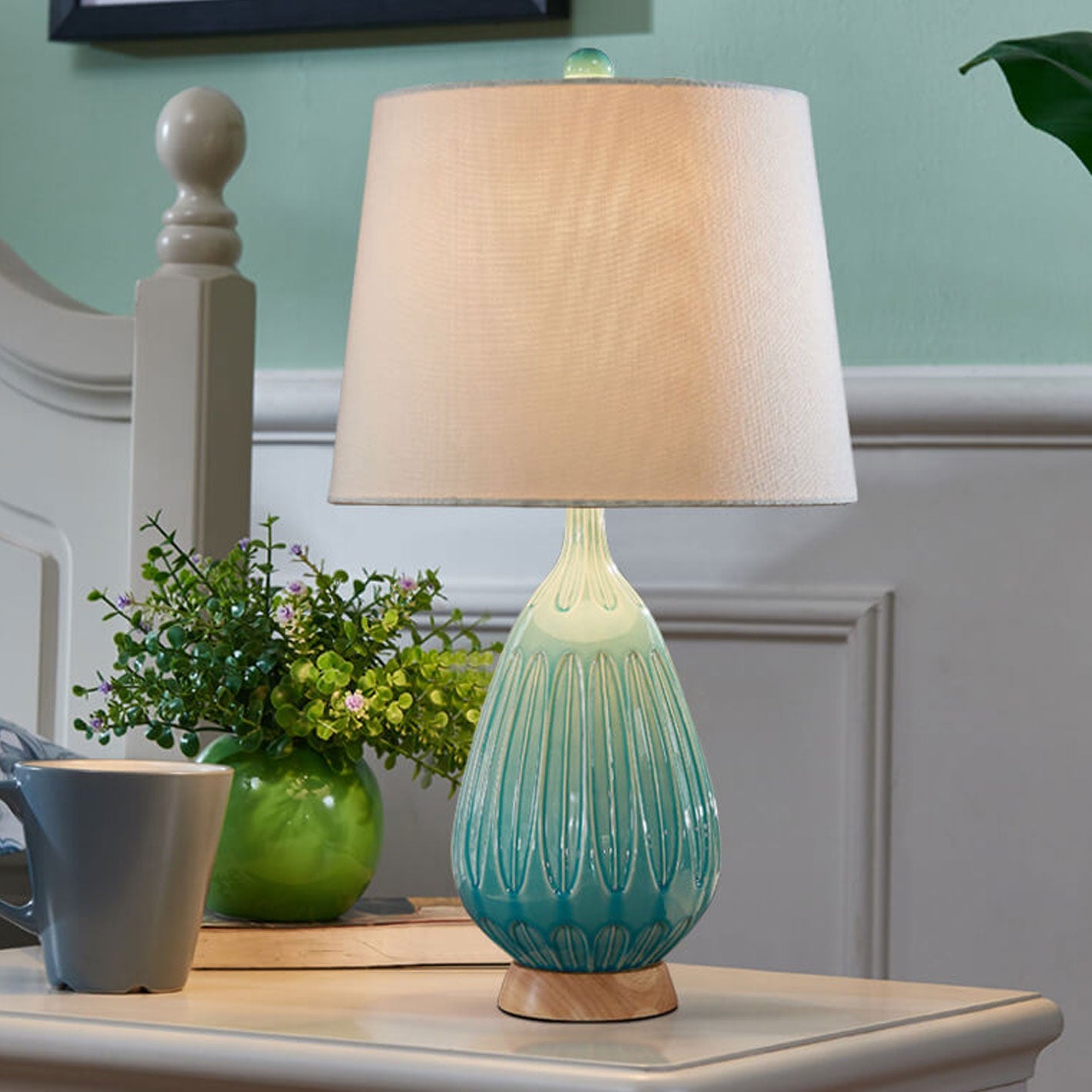 Modern Minimalist Light Luxury Ceramic 1-Light Table Lamp