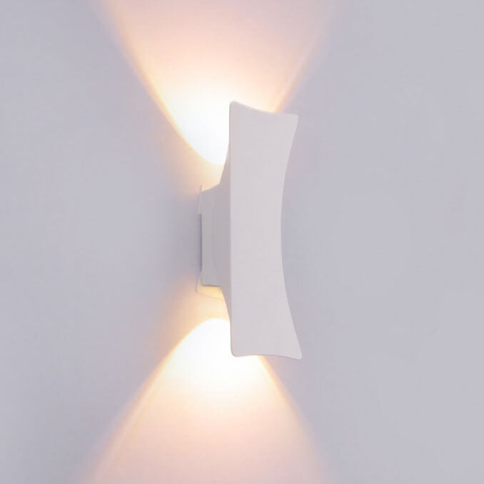 Modern Simple Rectangular Curved LED Outdoor Waterproof Wall Sconce Lamp