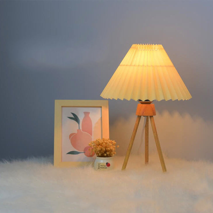 Retro Pleated Scalloped 1-Light Standing Table Lamp