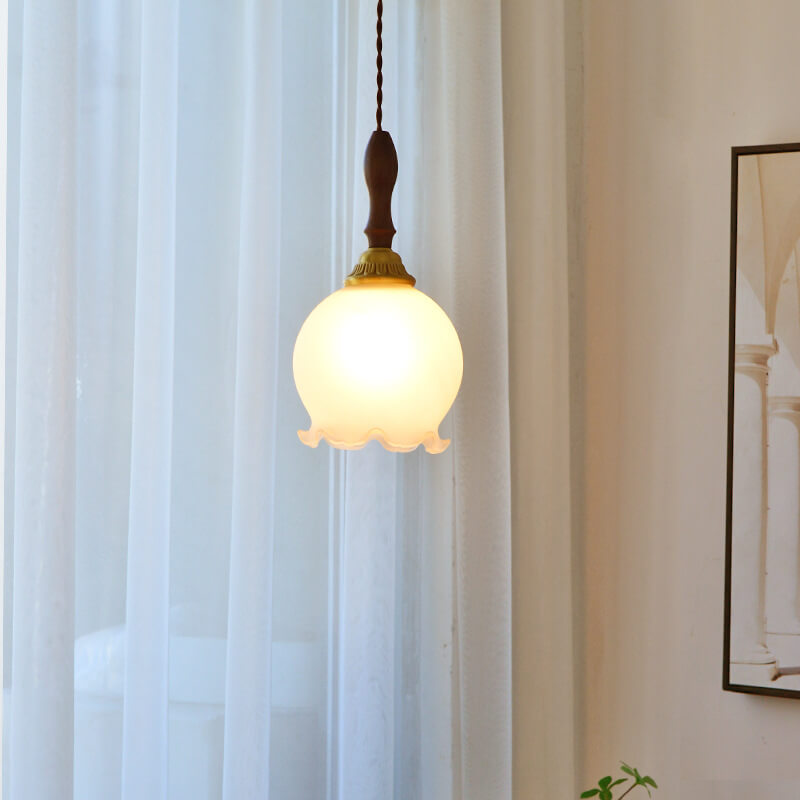 مصباح معلق من الزجاج الفرنسي العتيق على شكل زهرة توليب، مزود بمصباح واحد