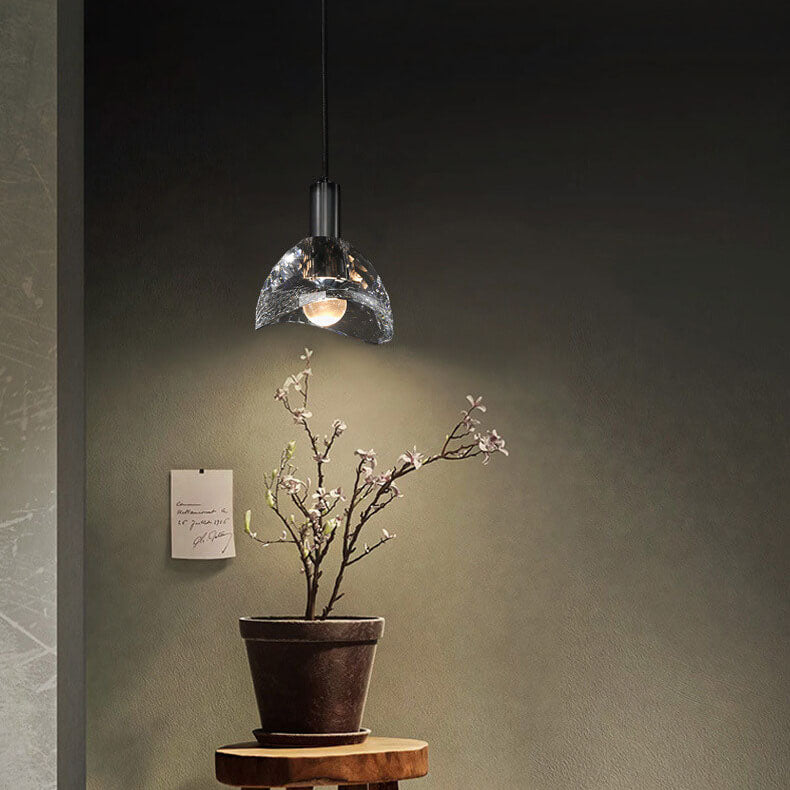 مصباح LED حديث إبداعي على شكل قبة من الكريستال والنحاس