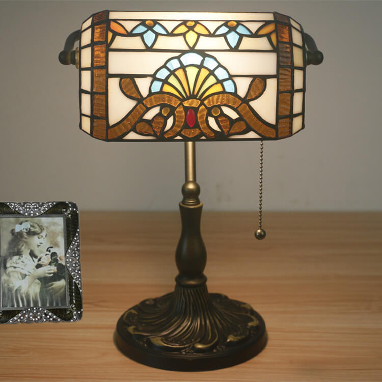 Vintage Stained Glass 1-Light Zipper Switch Table Lamp