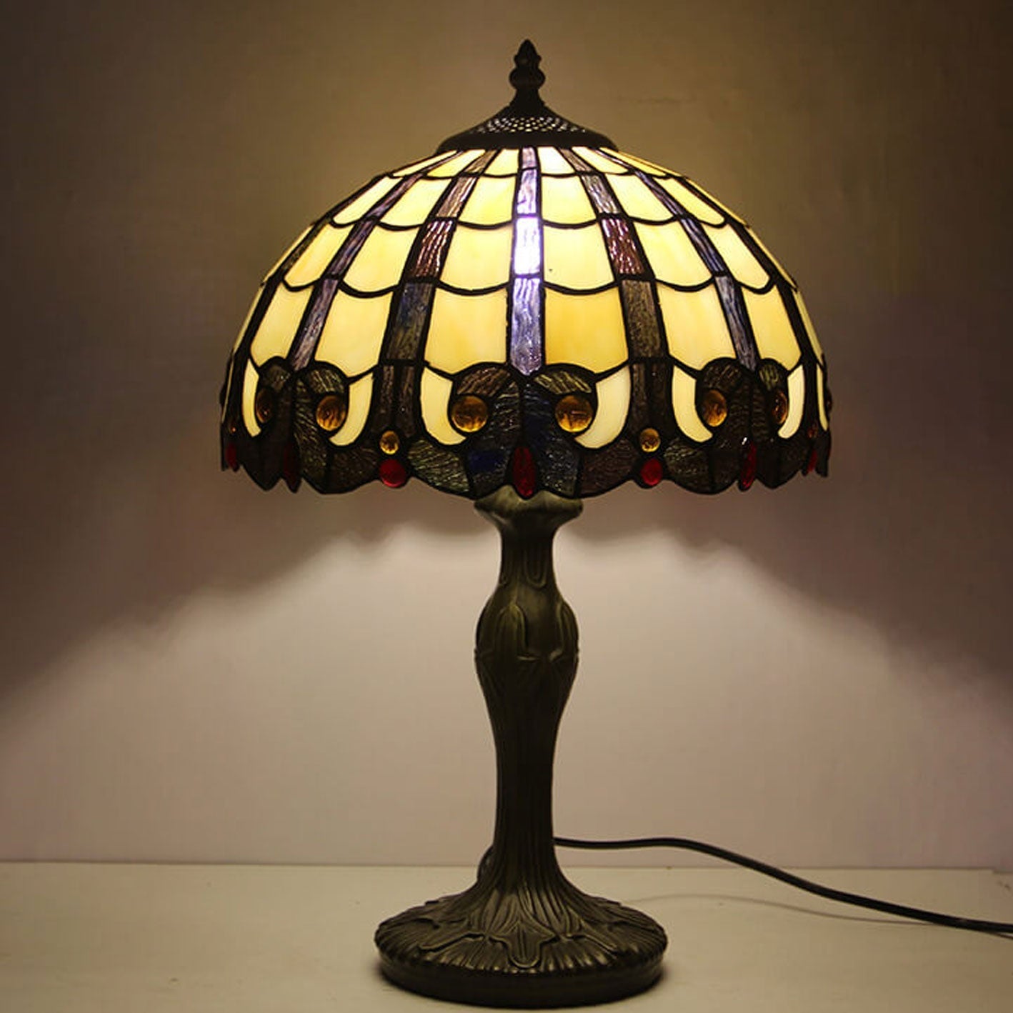 Vintage Tiffany Stained Glass Shade 1-Light Table Lamp