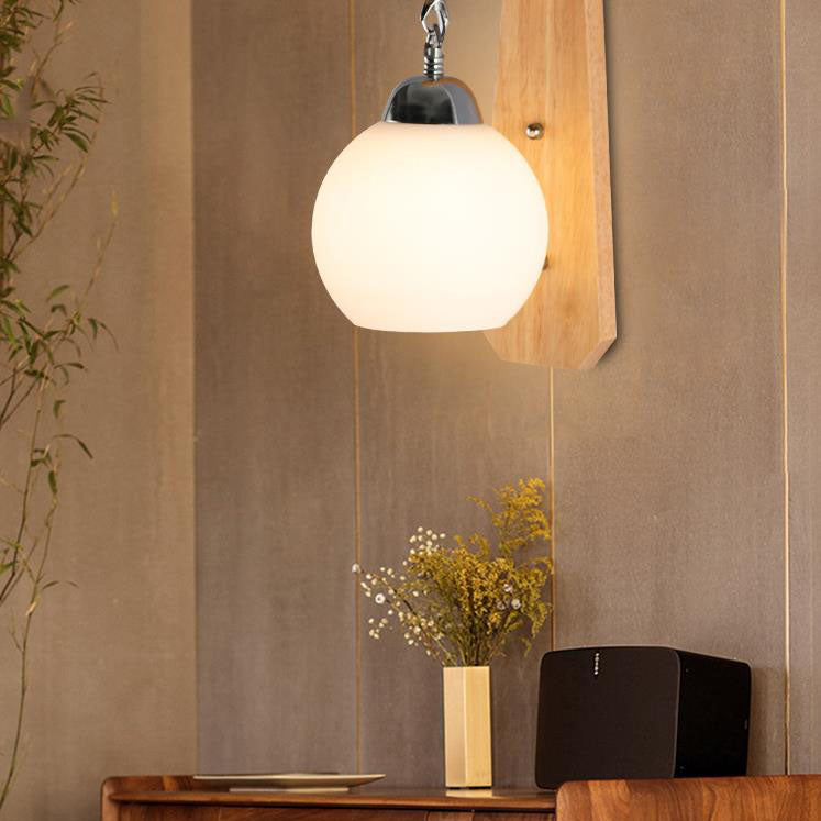 مصباح حائط ياباني بسيط بذراع خشبي دائري زجاجي وضوء واحد