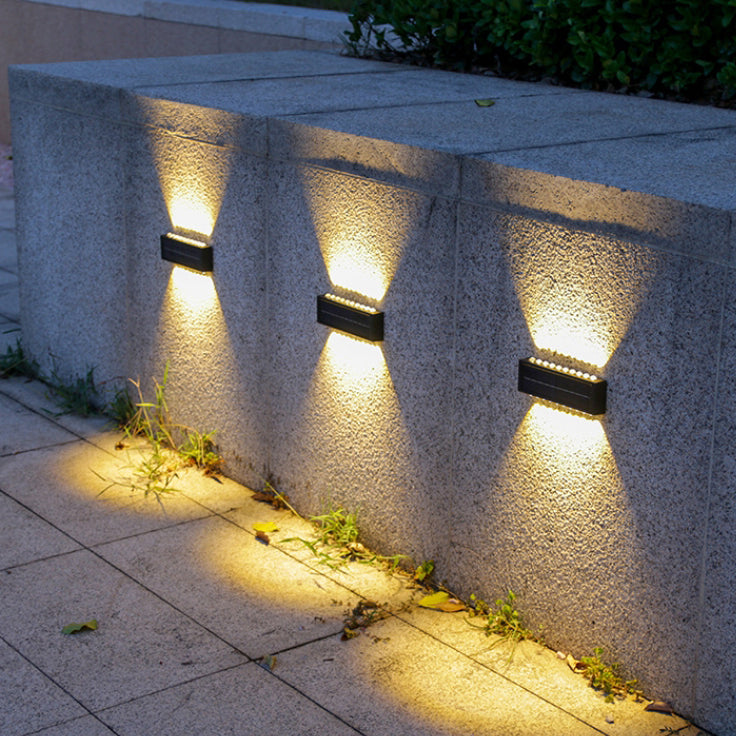 モダンでシンプルなソーラー防水長方形ABS PVC LED壁取り付け用燭台ランプ(屋外パティオ用)