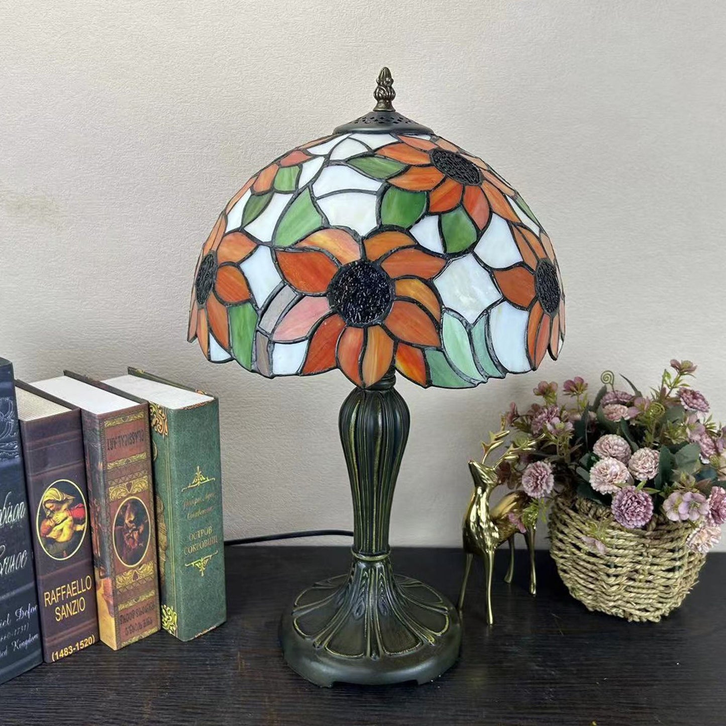 Traditional Tiffany Metal Glass Dome Grape Flower Dragonfly Butterfly 1-Light Table Lamp For Bedside