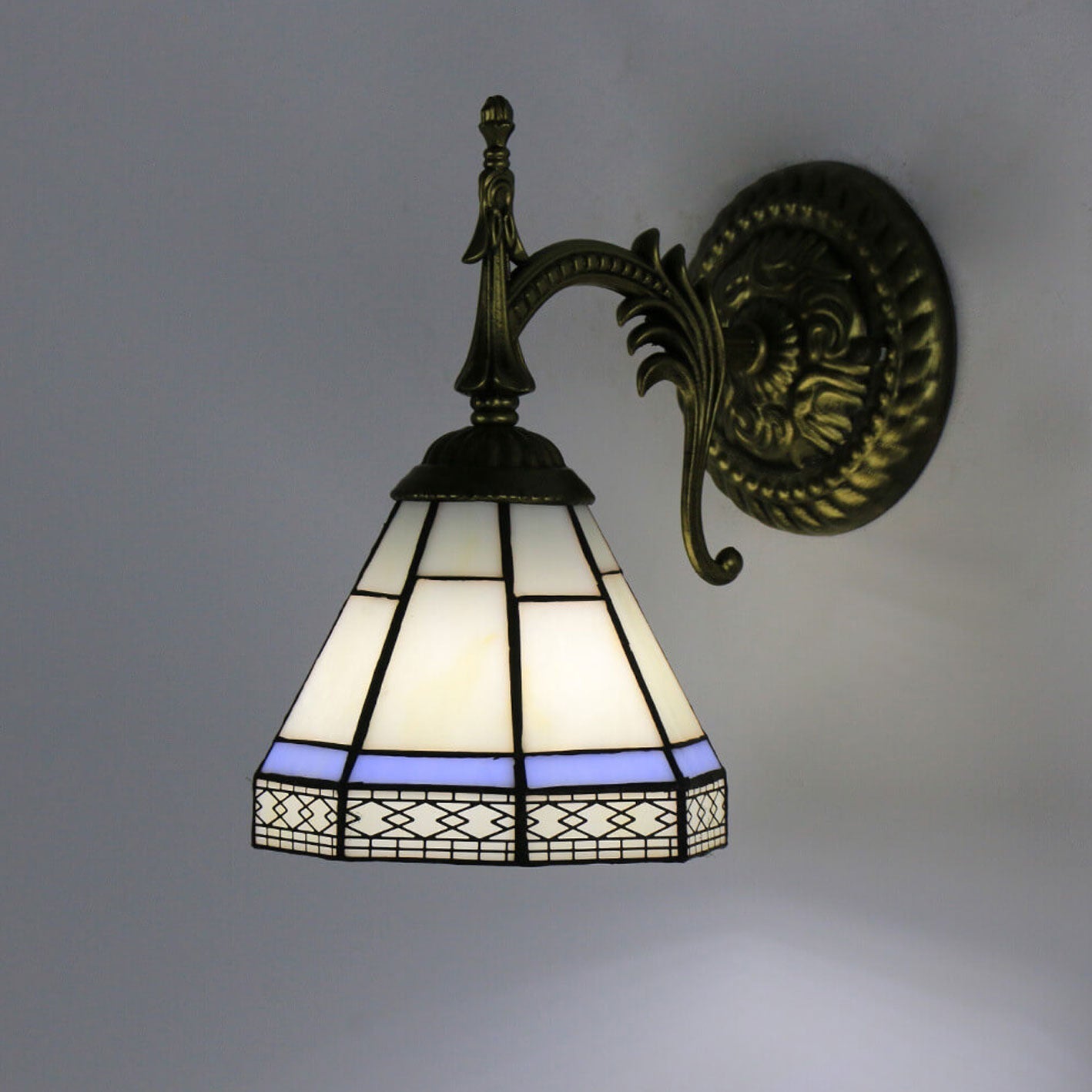 European Tiffany Square Stained Glass 1-Light Wall Sconce Lamp