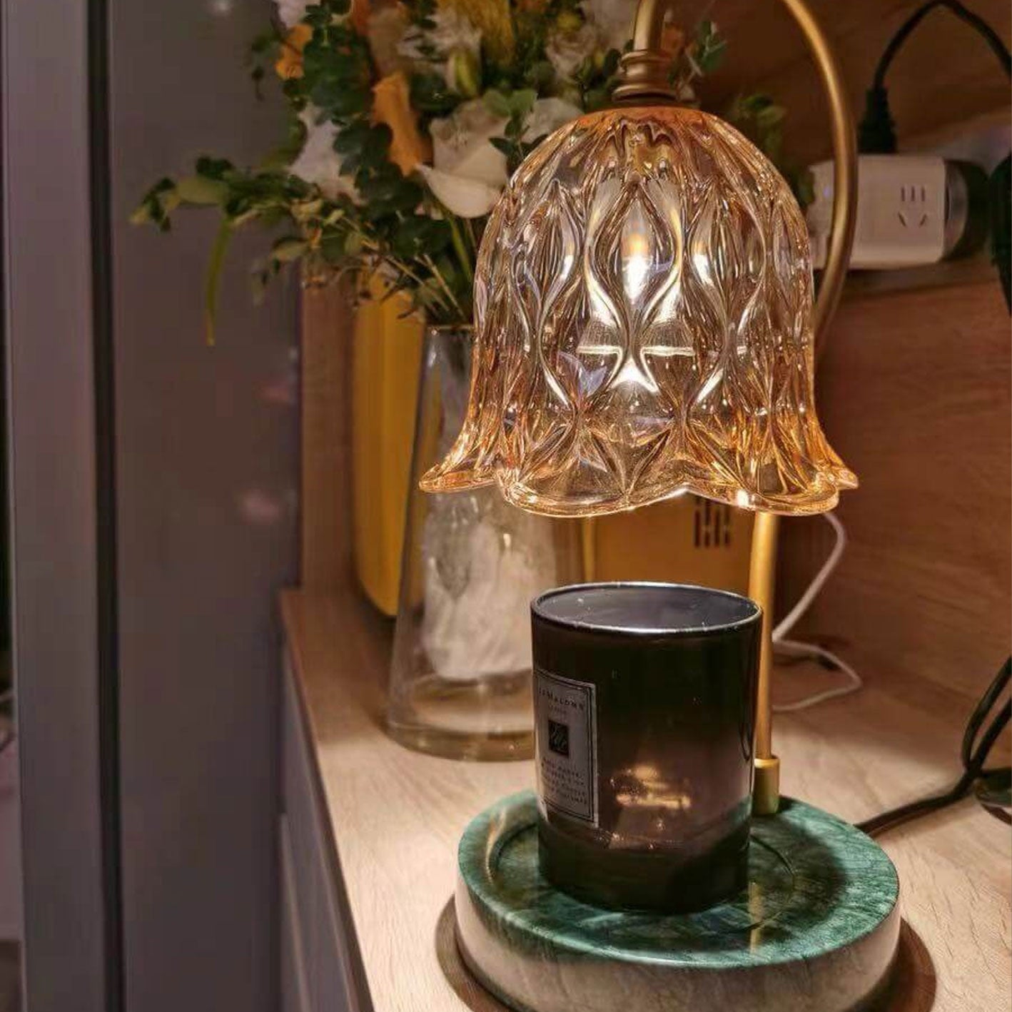 Modern Suzutan Glass Marble Base 1-Light Melting Wax Table Lamp