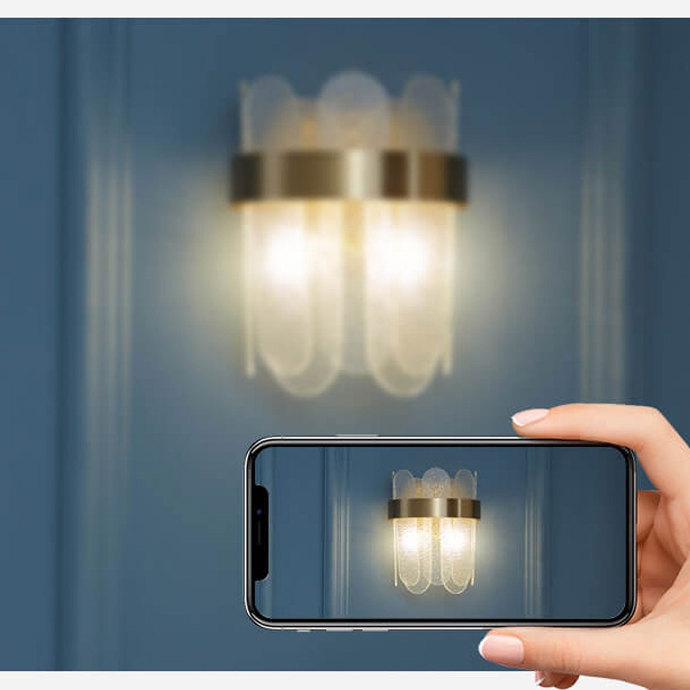 مصباح حائطي فاخر من Creative Light بتصميم شريط طويل من الزجاج مزود بمصباحين