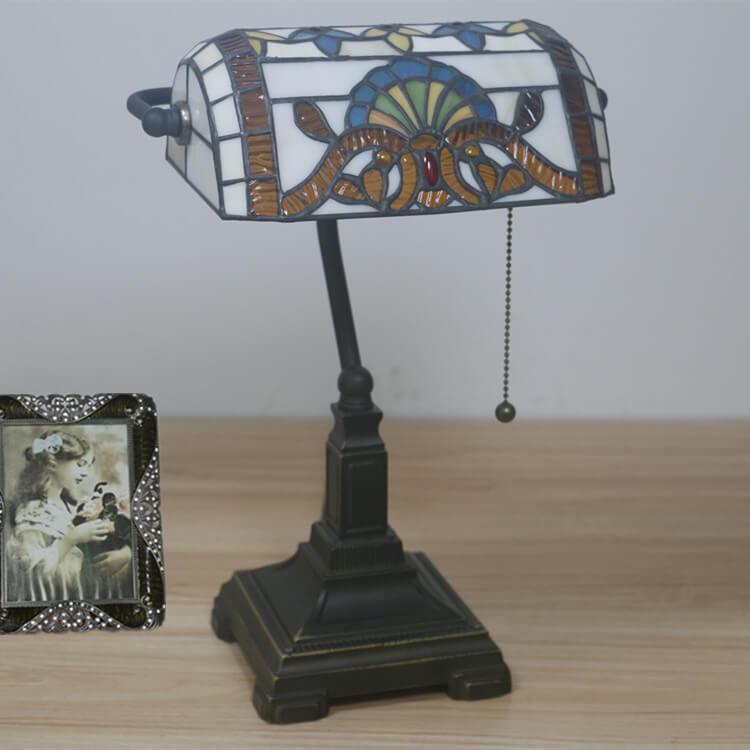 Vintage Stained Glass 1-Light Zipper Switch Table Lamp