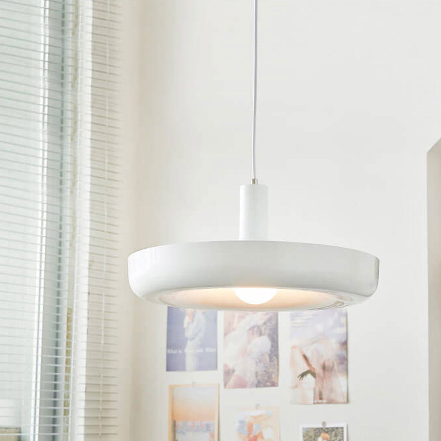 Nordic Minimalist UFO Metal Disc 1-Light Pendant Light