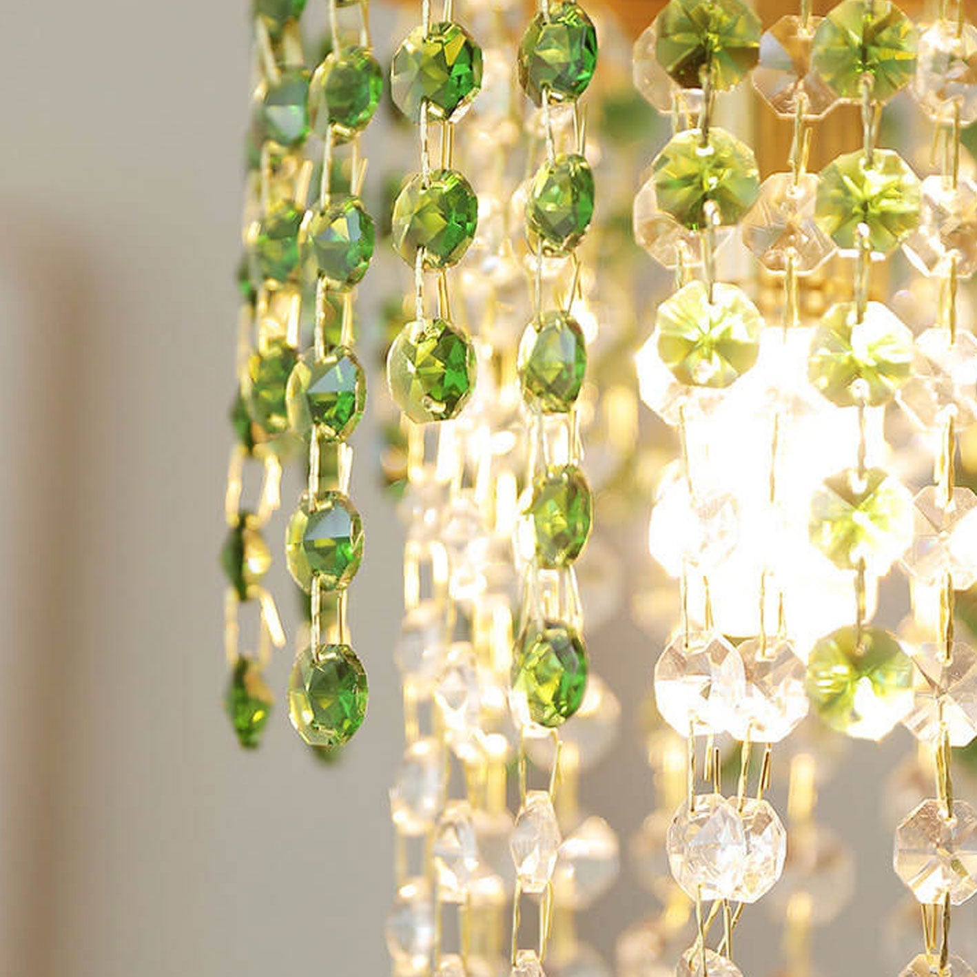 مصباح معلق من الكريستال على الطراز الأوروبي الكلاسيكي مصنوع من النحاس ومصباح واحد