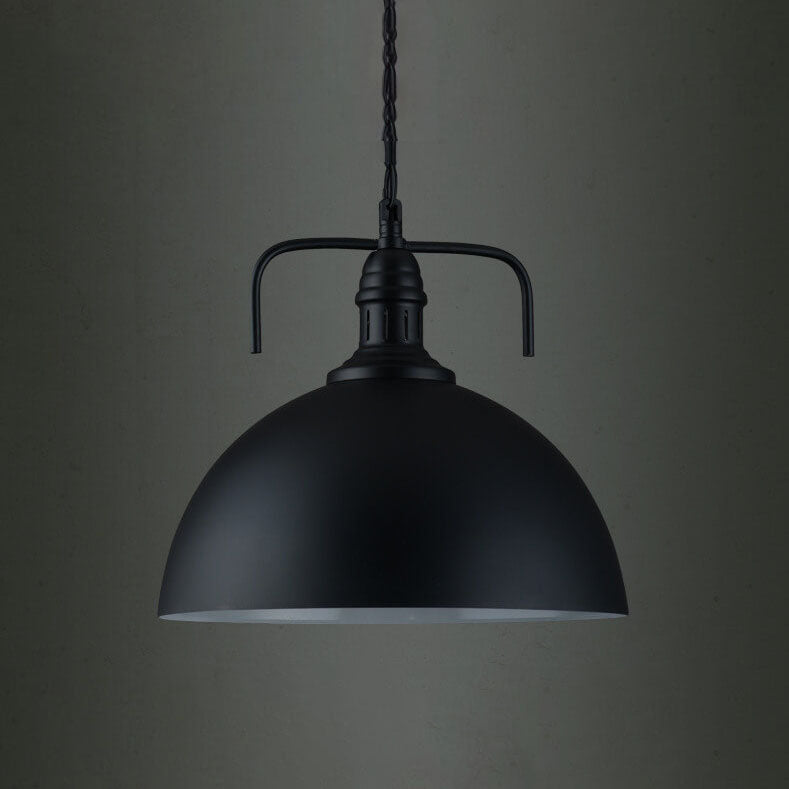 مصباح معلق صناعي عتيق على شكل قبة مزود بمصباح واحد